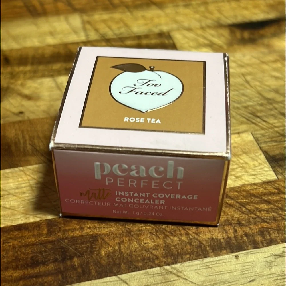 💕🌙Rose Tea Too Faced Peach Perfect Concealer
